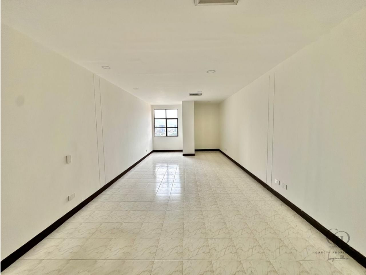 Oficina amoblada El Poblado — El Poblado